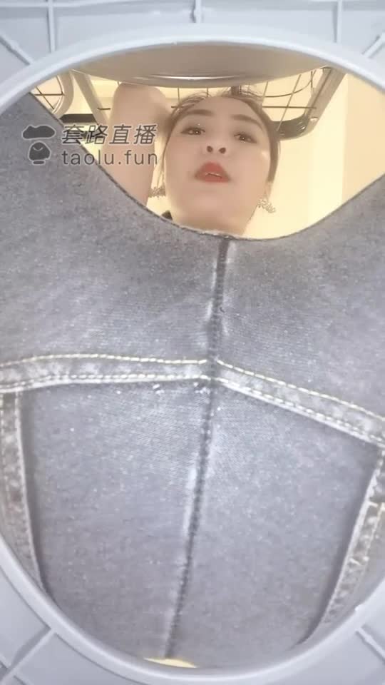 臀下视角 闻屁羞辱