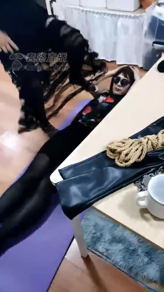 总裁女王CD变装双人调教