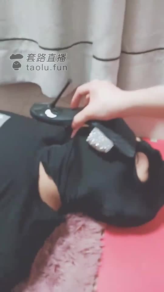 强制闻鞋 舔脚