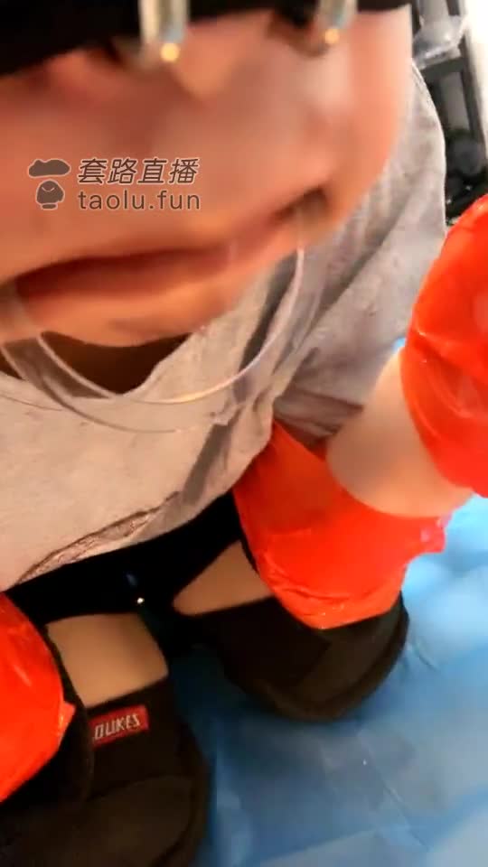 钻胯加圣水