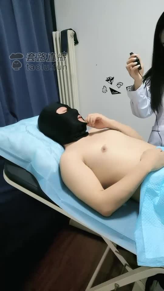 恶魔女医生疯狂蹂躏病人