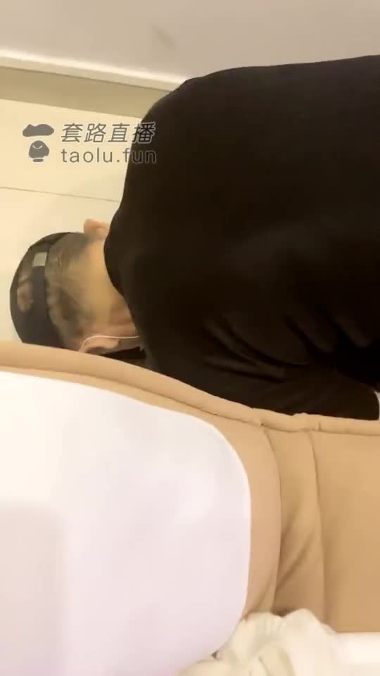 足疗店素人技师面前训狗