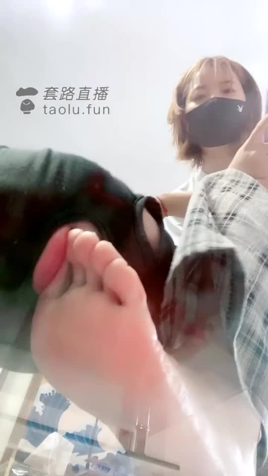 奴性爆炸 舔脚教学奴下奴视角
