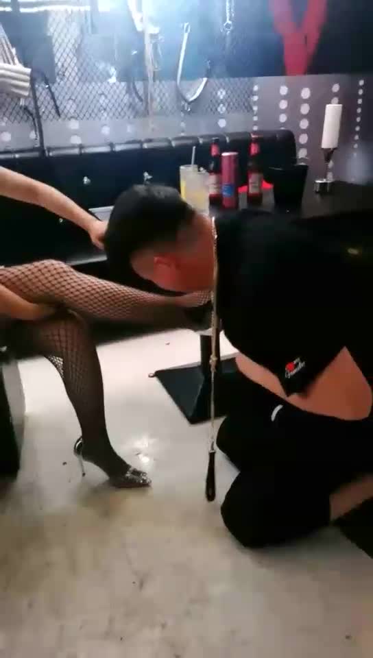 酒吧素人调教