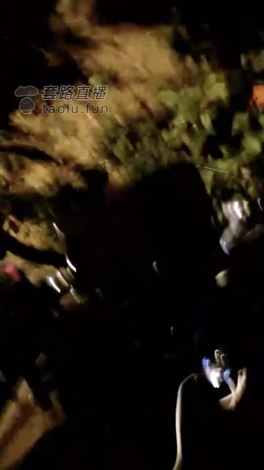重磅认识暴力女的过程耳光踩头