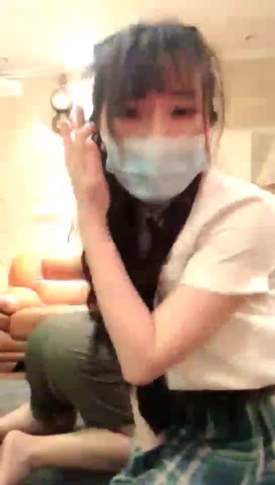 庆首播双女主玩男奴