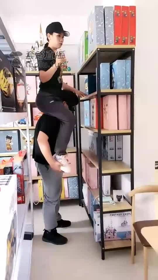 家奴养成逛街