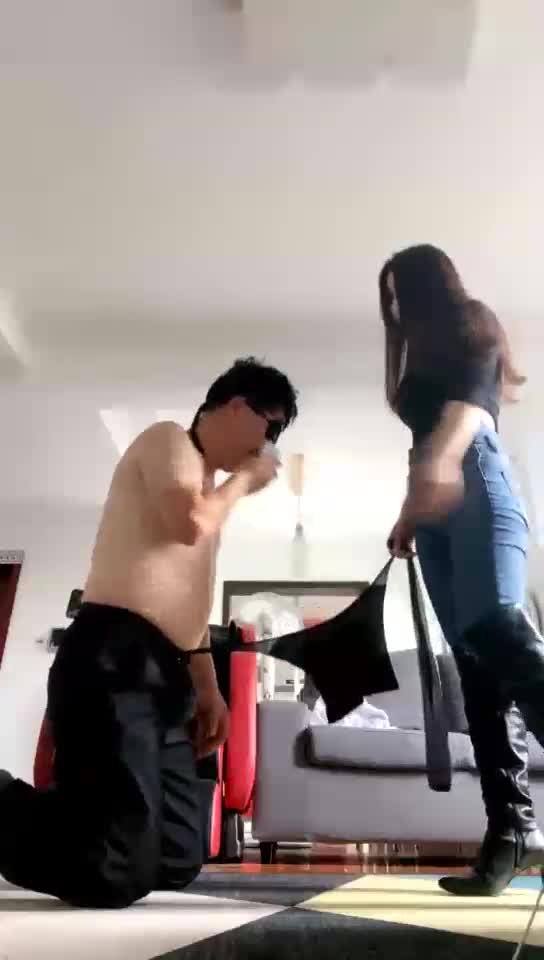 踢裆 耳光扇肿狗脸 高跟靴踩踏