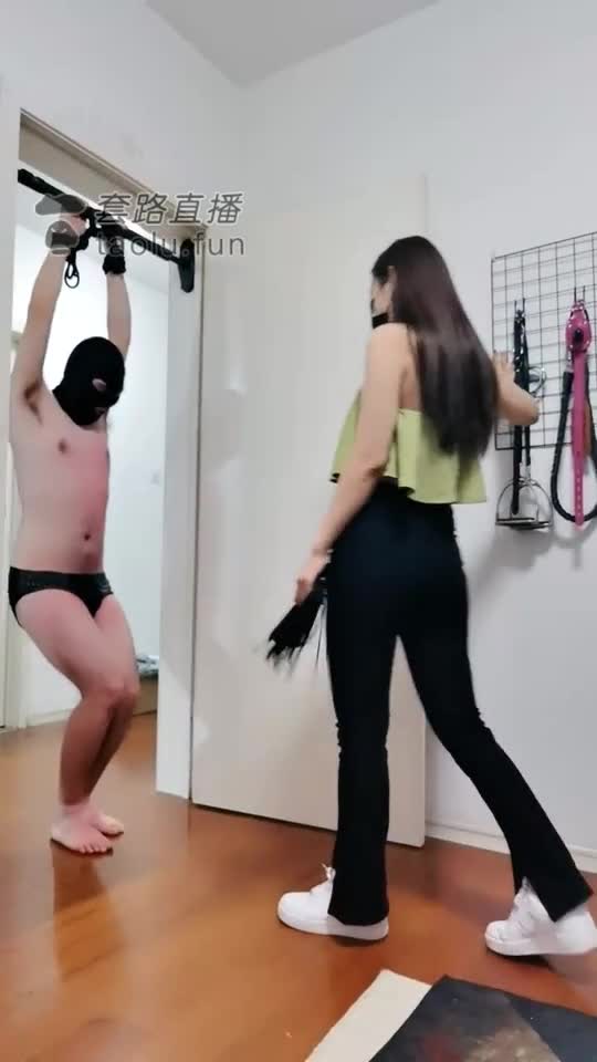 暴打不停