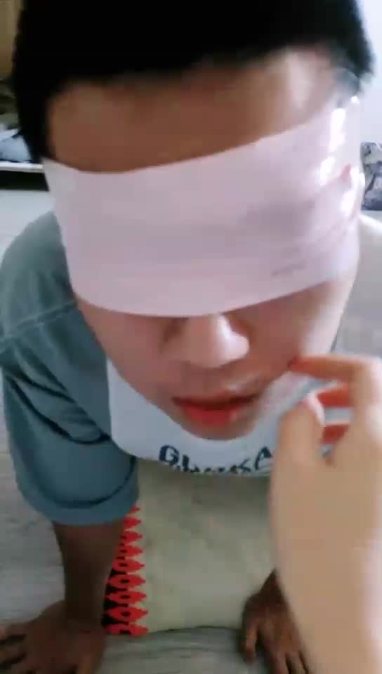 耳光 舔脚 控精