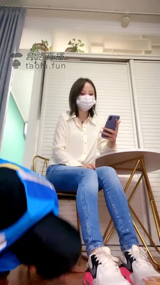 嚣张的某快递员