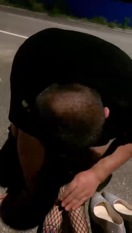 中元节夜晚猥琐男搭山被调教羞辱 上）