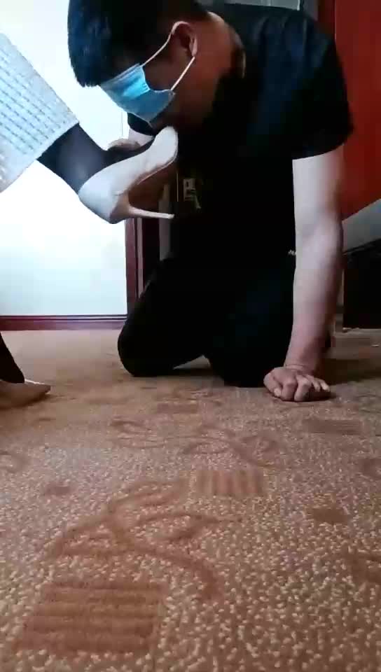 剧情 调教公司主管怎么一步步沦为女工司的狗