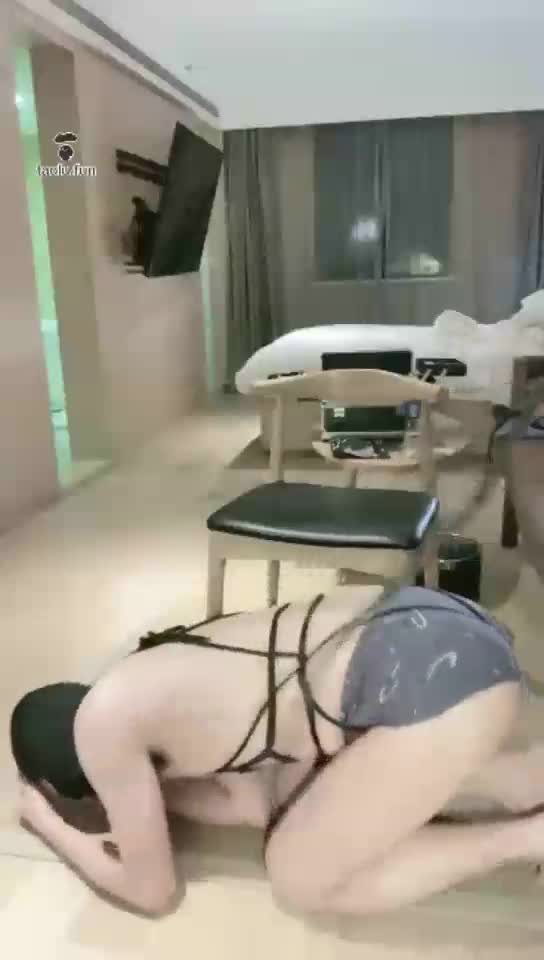 调教无专场什么都有 滴蜡 舔脚 深喉