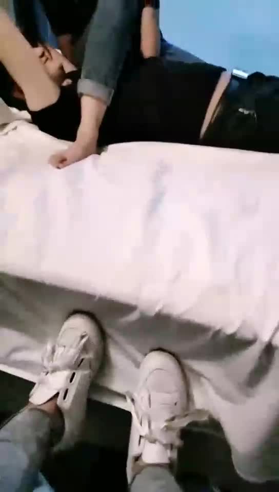 闺蜜开发老公当夫奴 最后光洒狗粮
