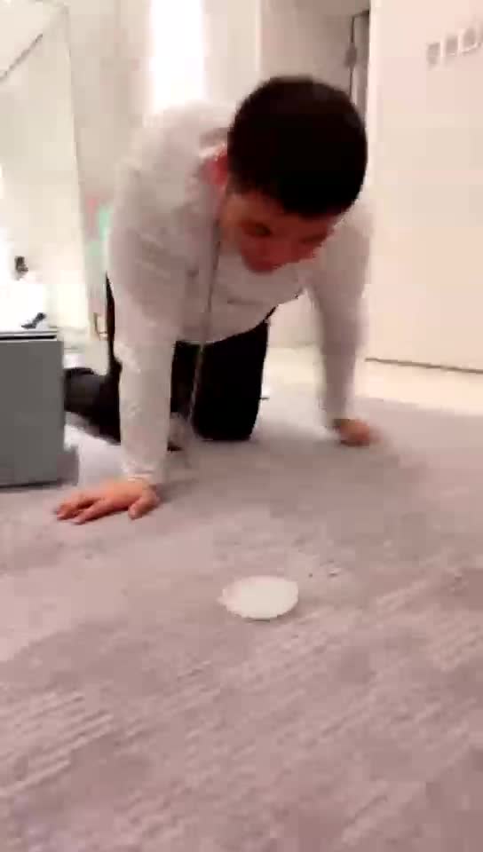 脚下真正的狗奴才