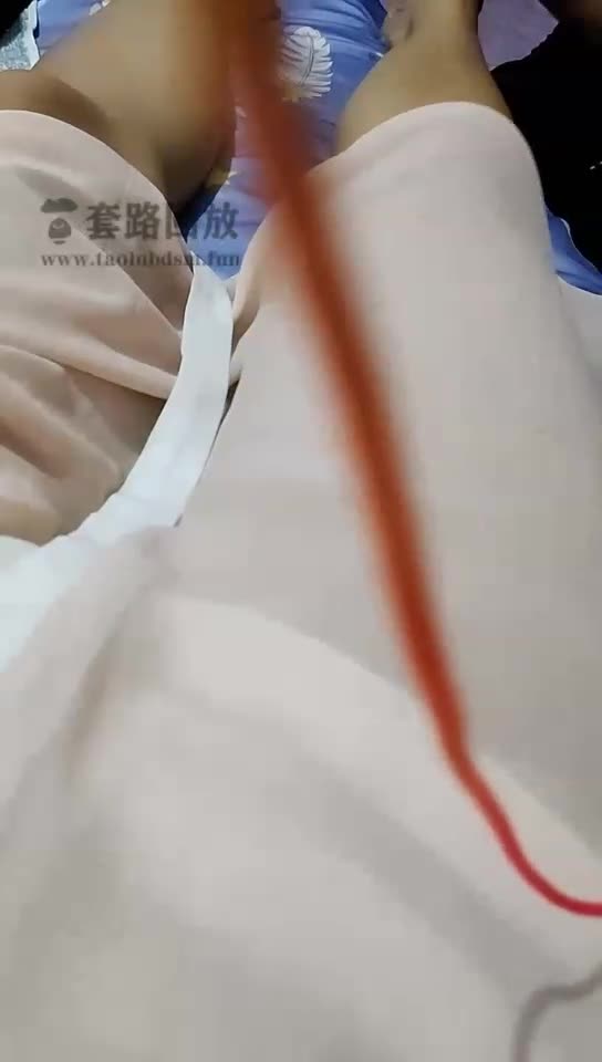 紫色烟花提档