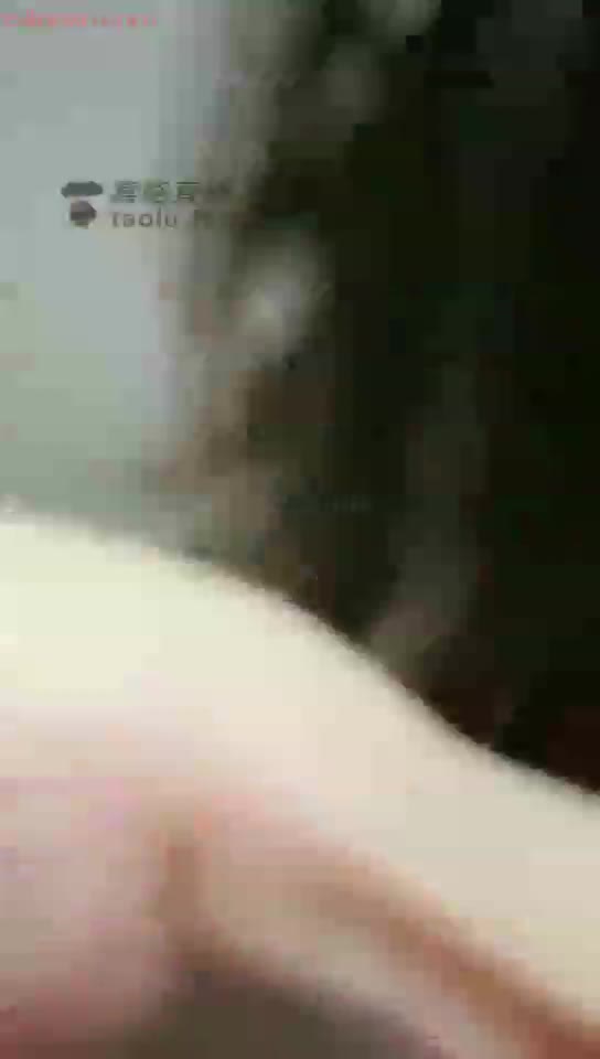 我的圣水 你的灵魂 第一次现实就喝完主人的口水 表现不错