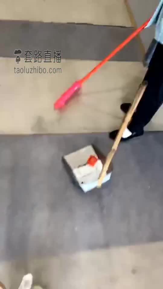 车展 贱狗尾随 随心调教