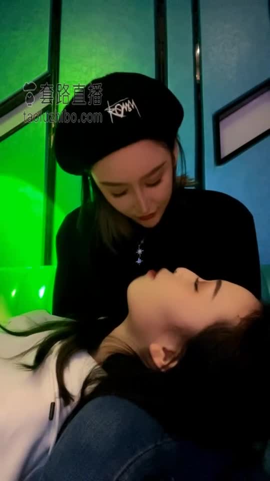 独家首发 开发闺蜜 玩坐脸啦