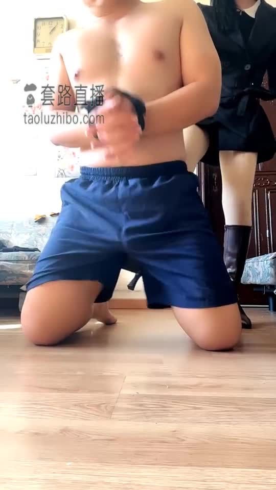 长靴踢死你个吹牛的二货