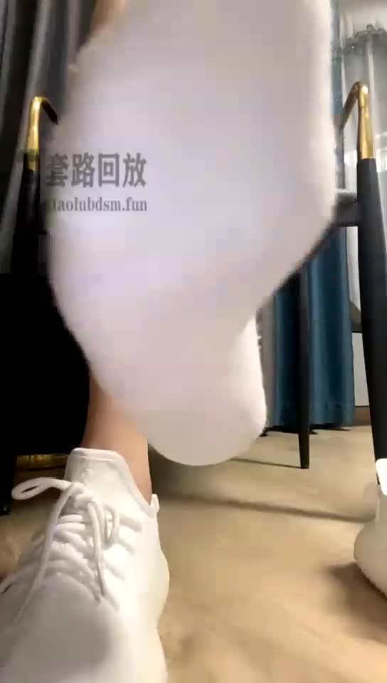 第一视角 小白鞋白袜 红绿灯 压榨羞辱