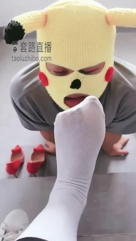 调教小黄人脚奴