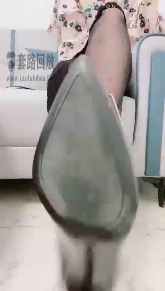 第一视角红绿灯滚进来挨骂