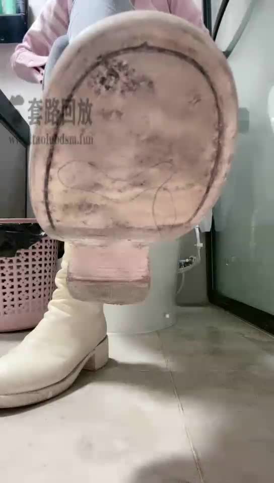 第一视角 红绿灯 逼迫弟弟吃口水