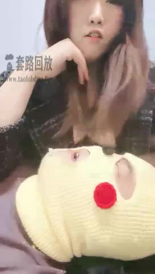 玩狗 狗嘴狂吃厨余 清理拉丝浓痰
