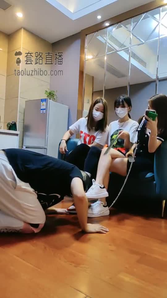 双S带素人调教脚奴