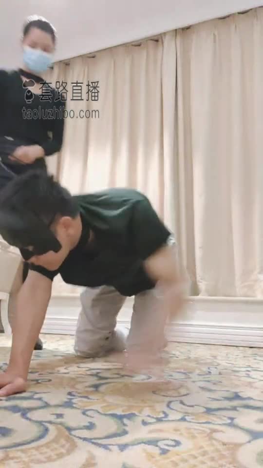 皮靴调教