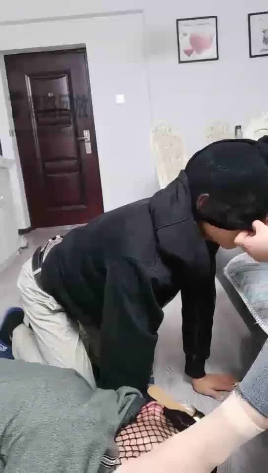 两兄弟又犯贱了