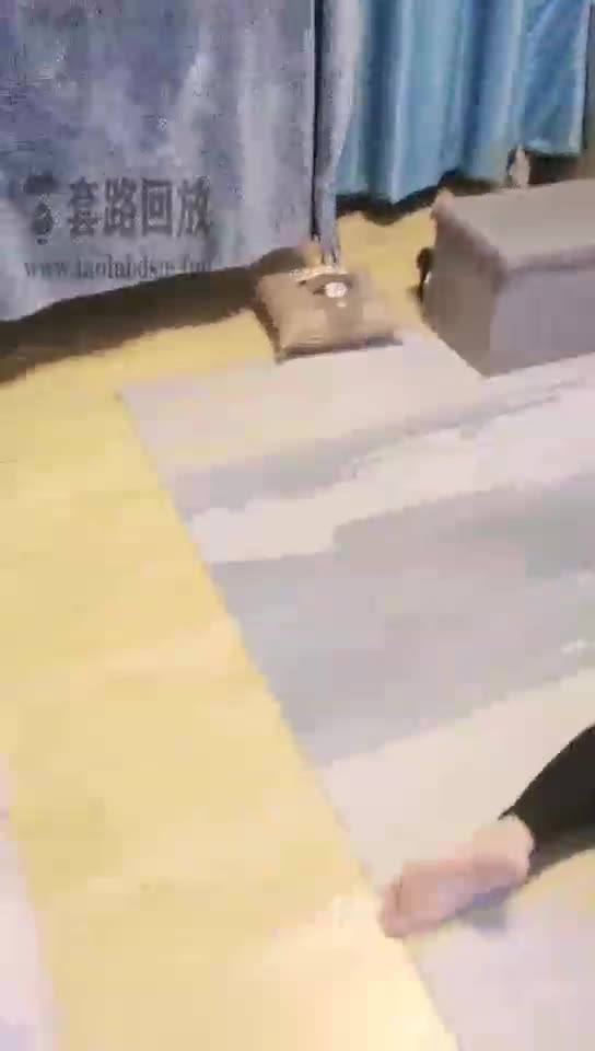 抓住偷袜贼的第二天自愿变成m被主人虐