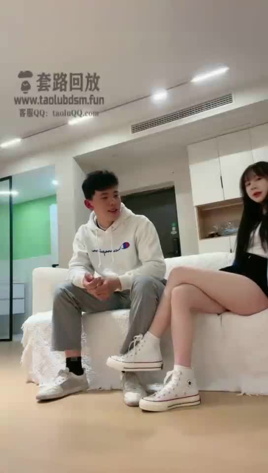 变态同学来家中坐客