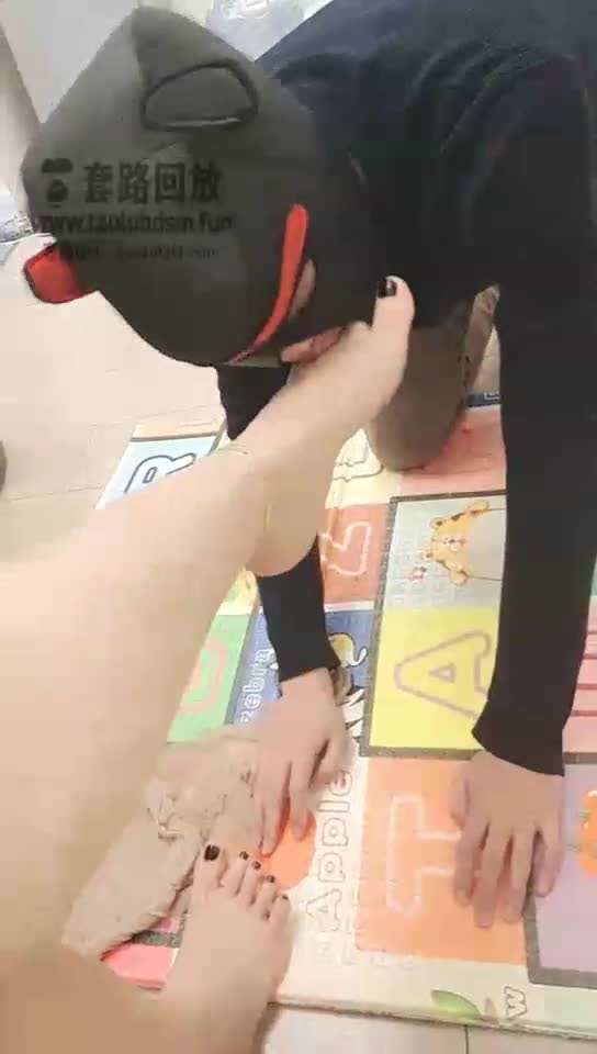 舔脚调教