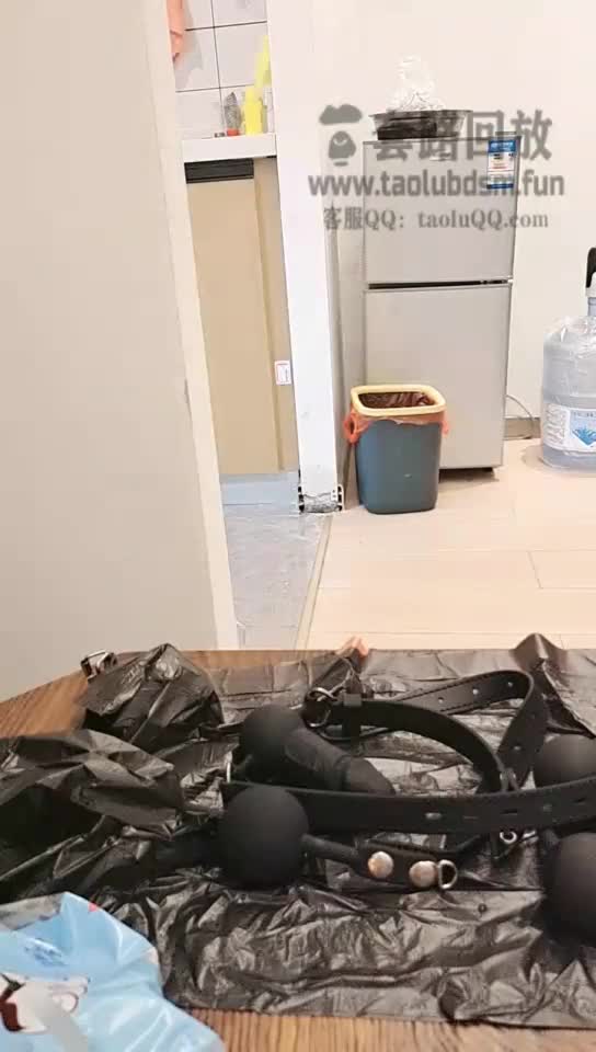 四爱X翻贱货