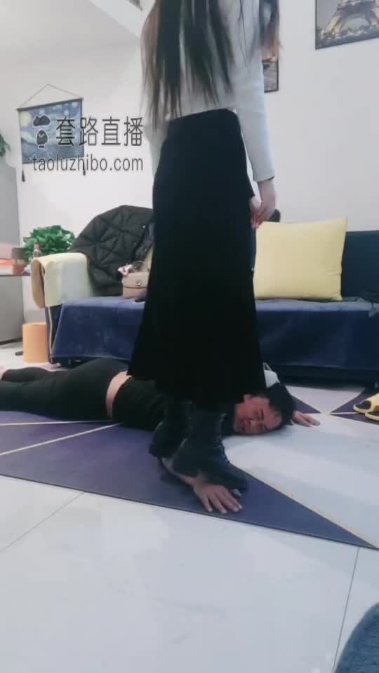 双女神的残忍虐待