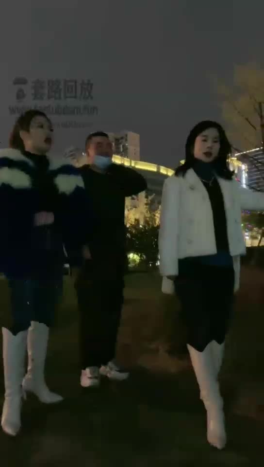暗恋多年的同学被我们玩废了