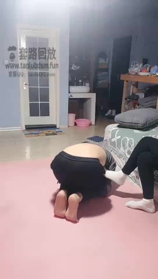 上课 打屁股 脚心 绑住狗子 让你乱跑