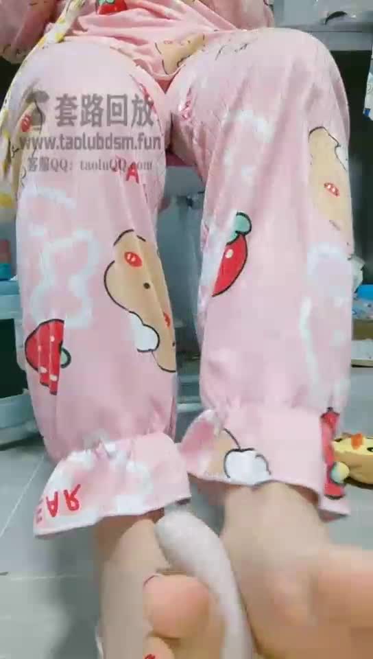 第一视角红绿灯 裸脚榨精