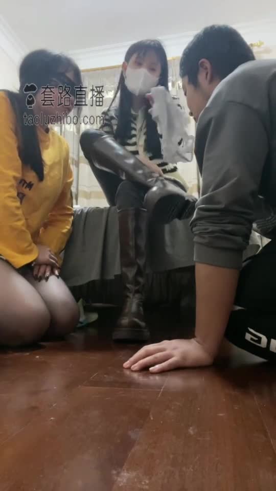 调教闺蜜 开发闺蜜男友 紧张刺激