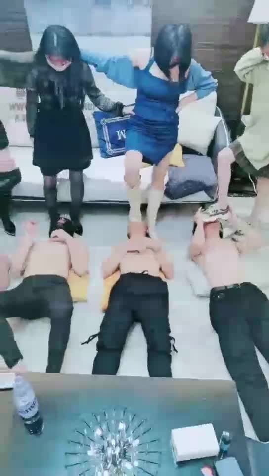 四主群调深喉耳光专场