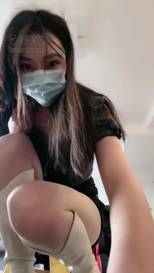 双S踢裆 会所踢爆狗蛋