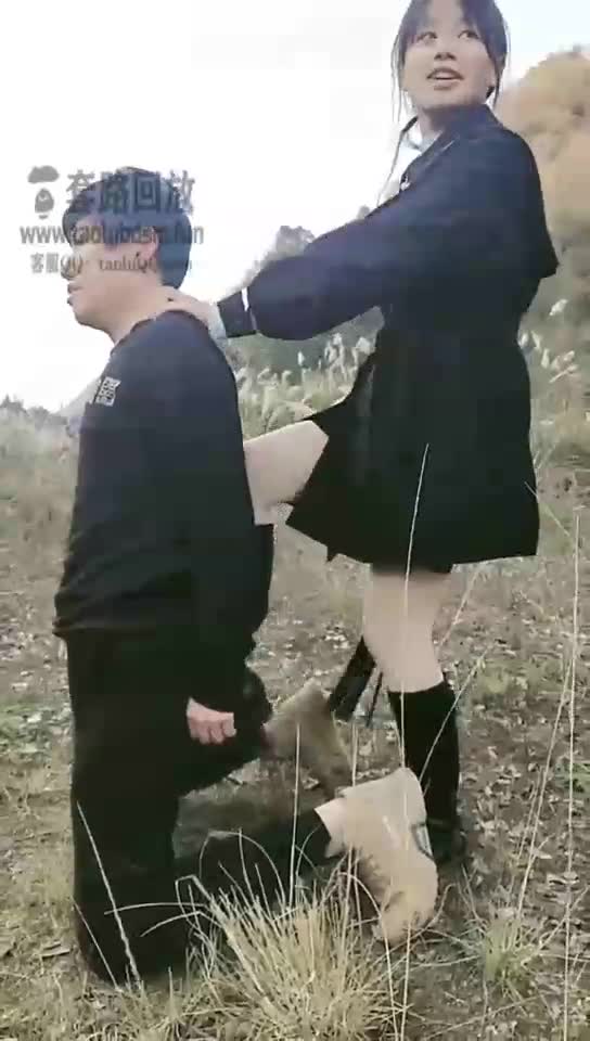 户外2女S打狗