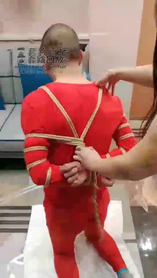 无底线惩罚偷丝袜的贼