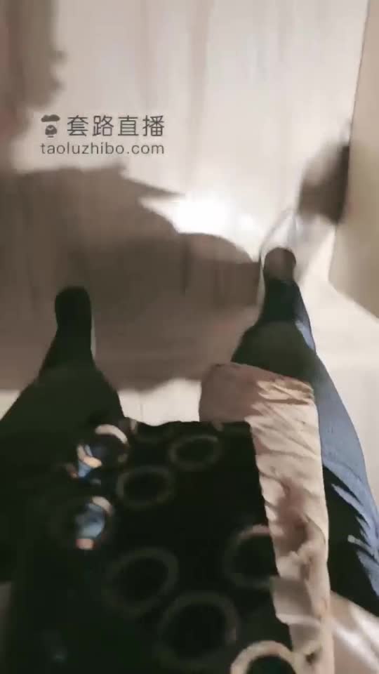 两狗奴生活化伺候