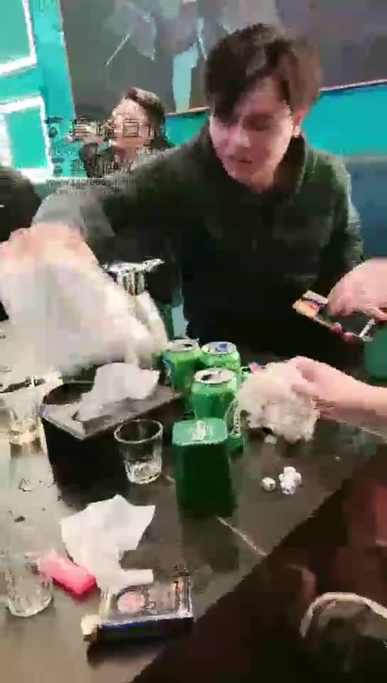 K歌开发素人姐妹