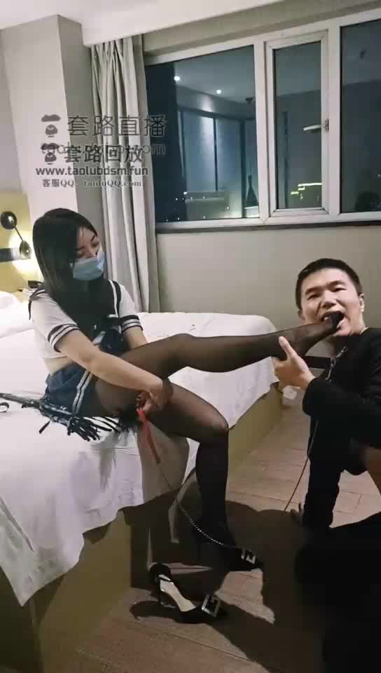 耳光 鞭打 舔脚 踩踏 踢裆