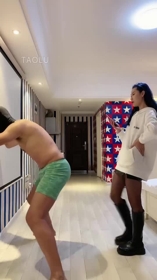 踢裆 爆踹 连环耳光组合 一小时全是发抖